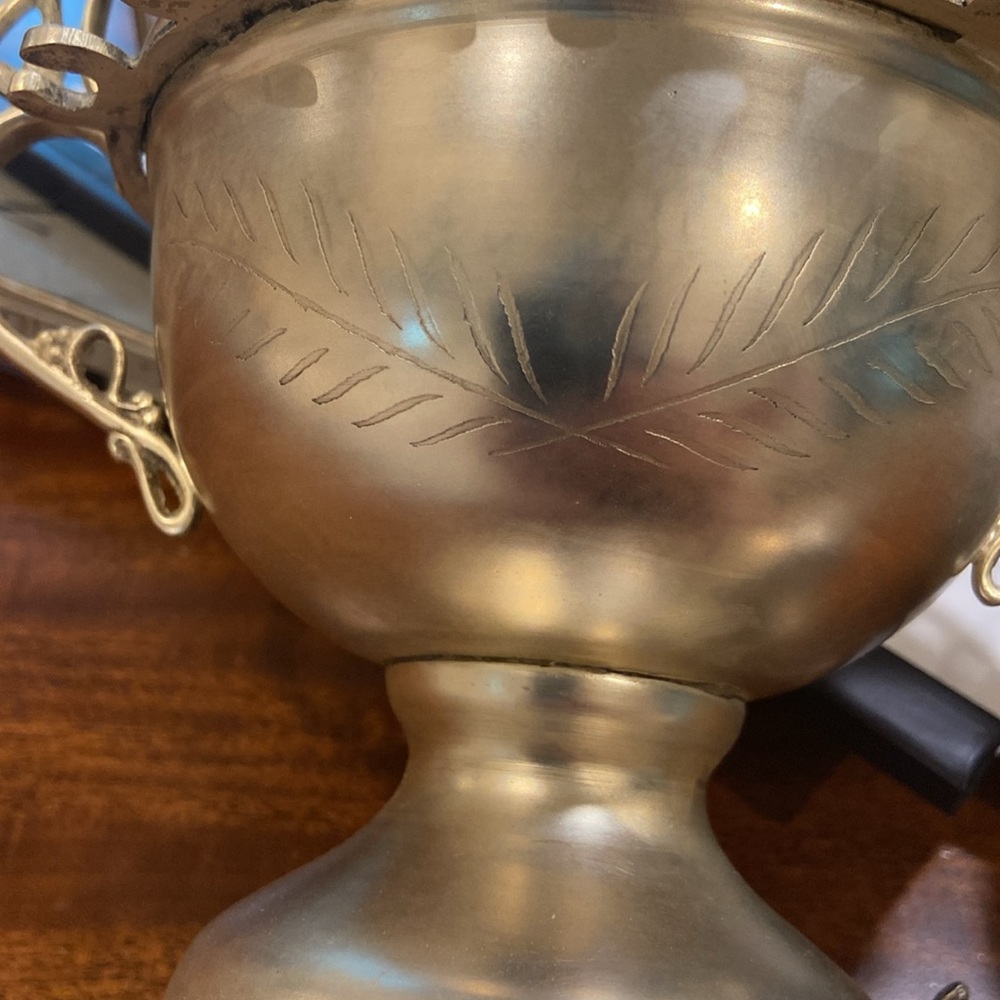Antique silver-plated sugar bowl with a bird finial and matching spoons. - Picture 6 of 8